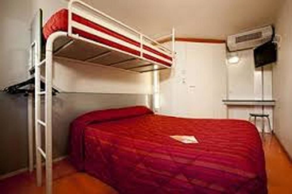 Premiere Classe Niort Est La Creche Екстериор снимка