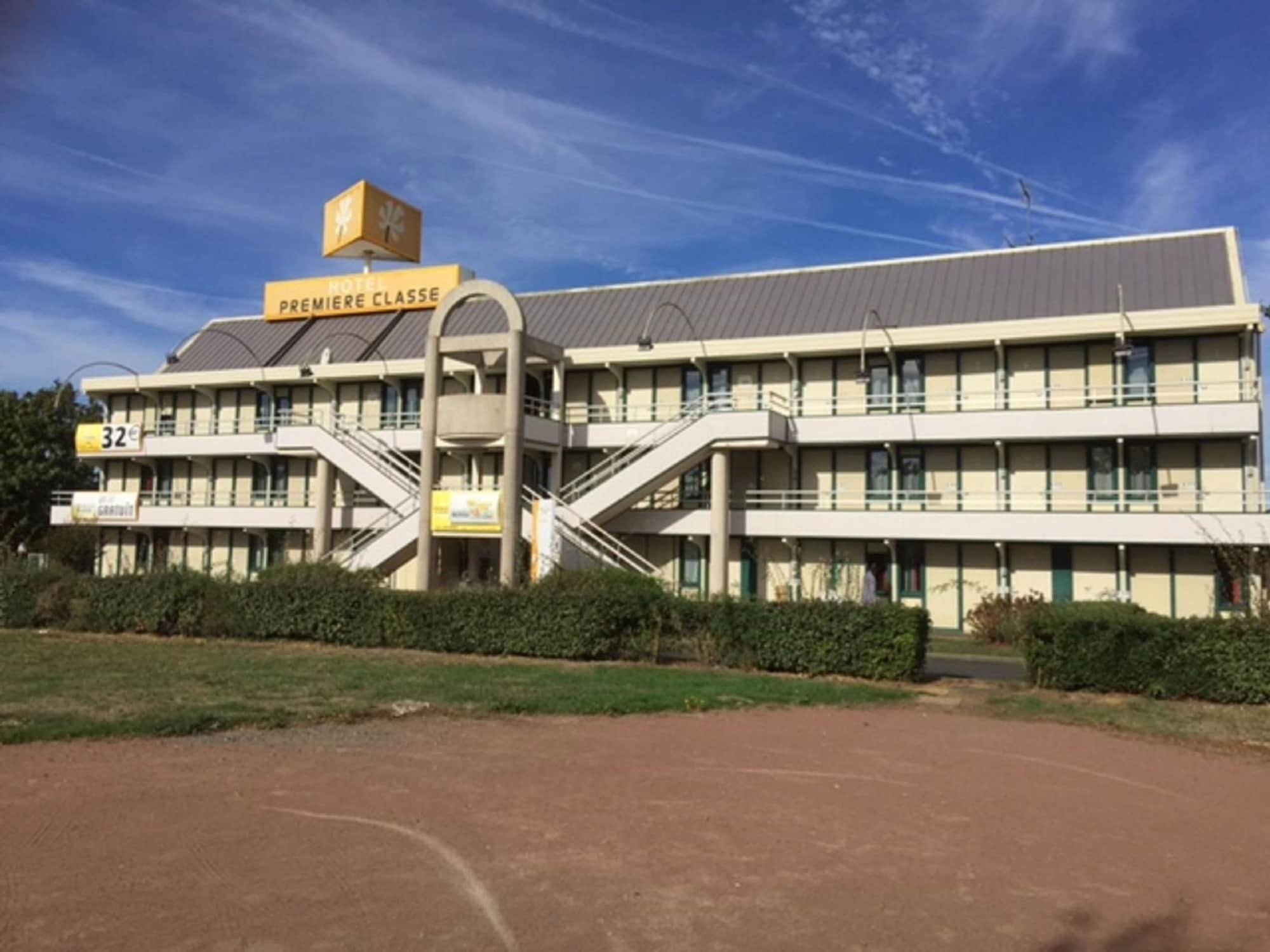 Premiere Classe Niort Est La Creche Екстериор снимка